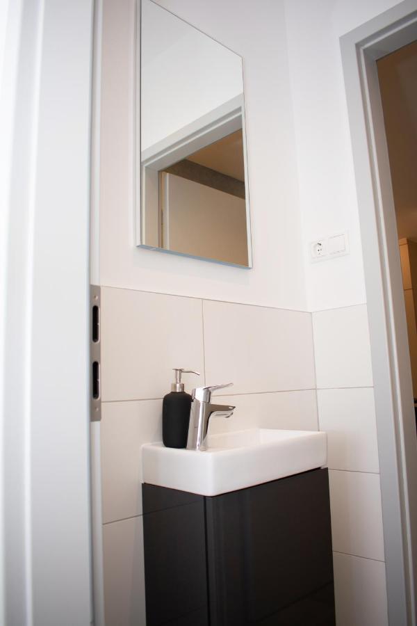 Luxury Cozy 2 Bdr Downtown Apt.5 Будапеща Екстериор снимка